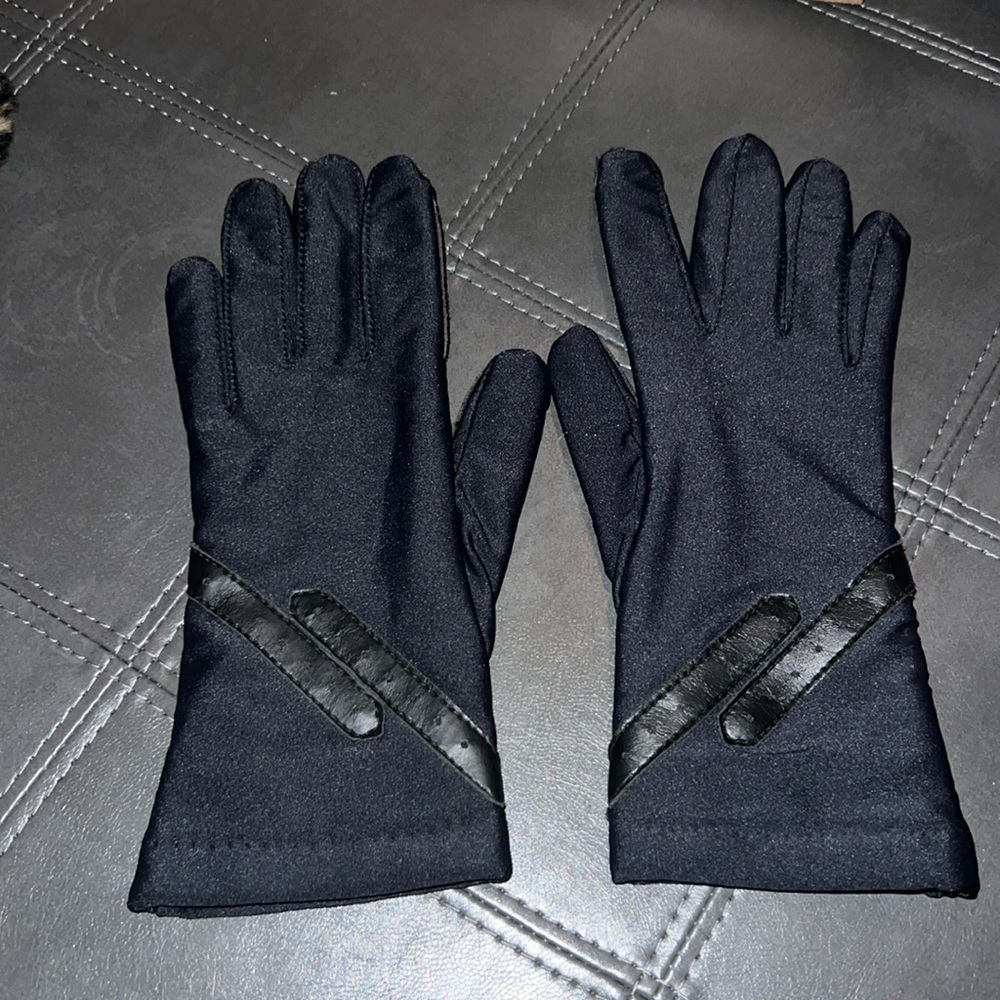 Sheer Energy gloves by L’eggs Vintage